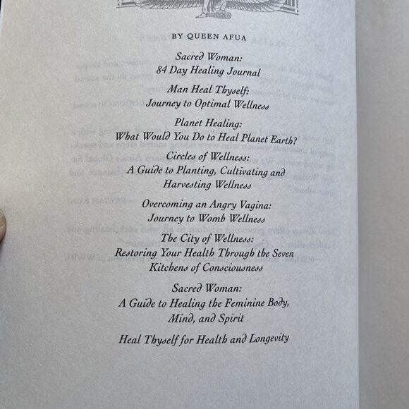 Sacred Woman: A Guide to Healing the Feminine Body, Mind, and Spirit. Queen Afia - Picture 5 of 10